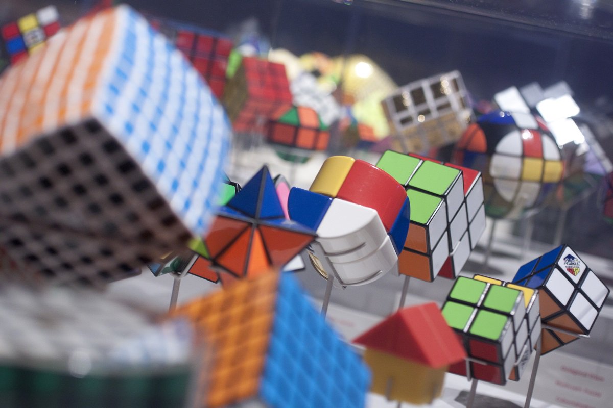 Do210's tweet photo. TONIGHT: #ReDoRecess Retro Rubik's edition w/ games, drinks & more fun at @TheDoSeum -> https://t.co/AkZGwJkWpI https://t.co/yoSSAf7xVM