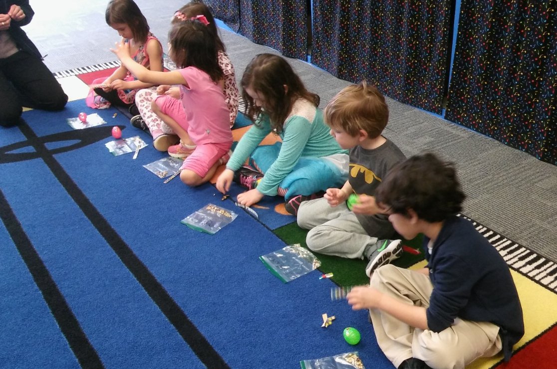 FultonStrings's tweet image. Hard at work making our own musical instruments in PreK-K Music. Egg Shakers!!