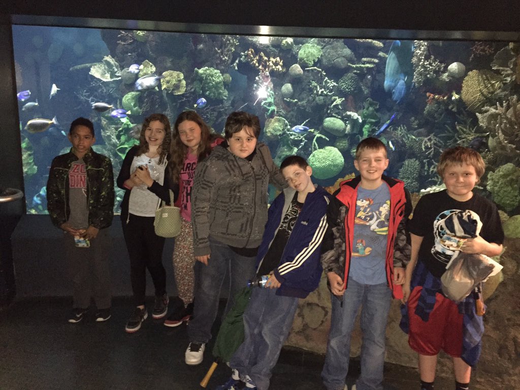 Menzie_MCS's tweet photo. More @GWElementary 5th graders at the zoo. https://t.co/ewccwkjoyF