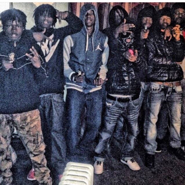 FreeLawCampaign's tweet photo. #TBT We Had A Law If U Aint Blow Shit U Couldnt Hang If U Was Scared To Tote U Couldn't Hang #FEBCREW #Free30 π€ https://t.co/11bdVMbsR3
