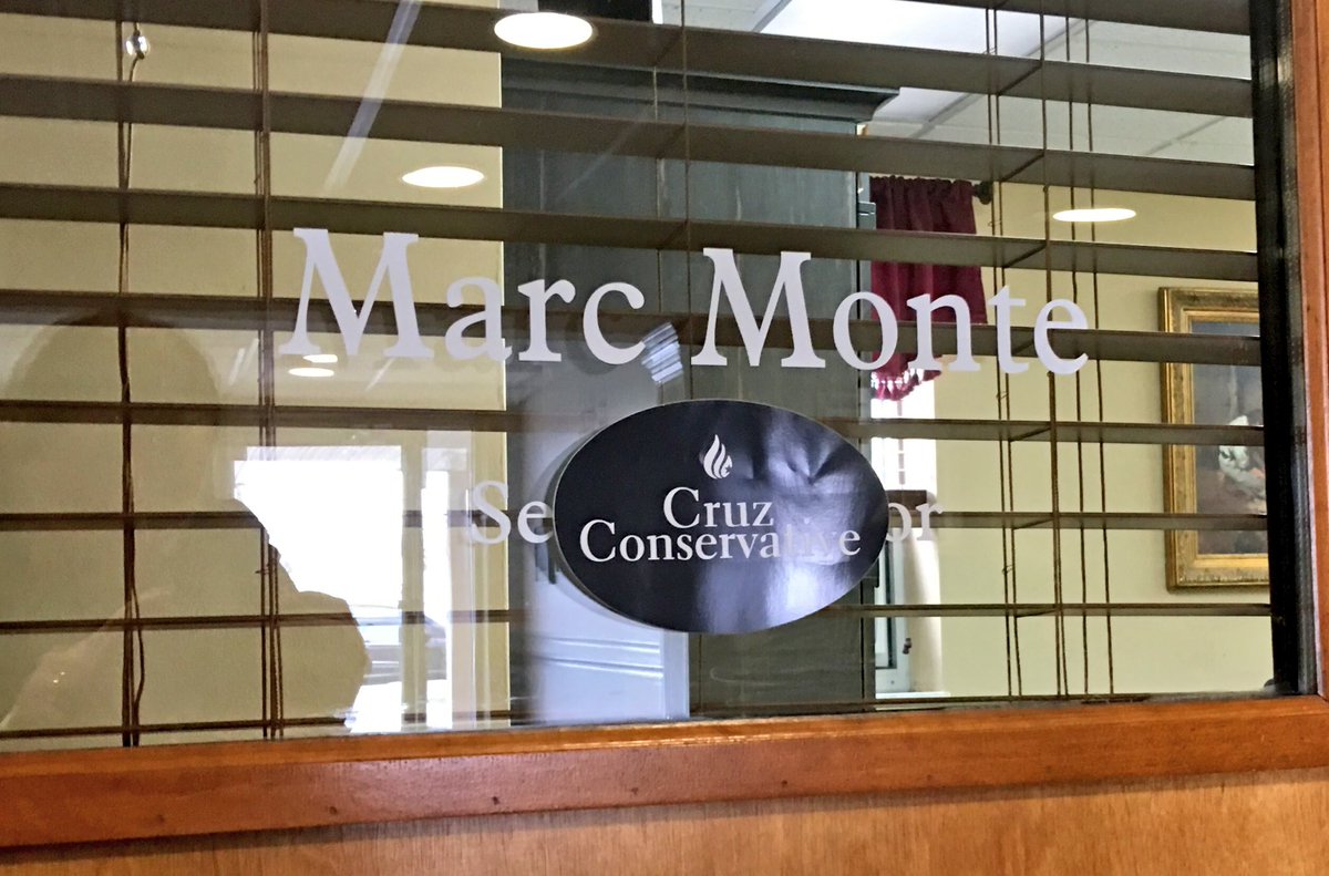 StephenMOgden's tweet photo. @drmarcmonte has given up on @realDonaldTrump to become a #CruzConcervative! Sticker on his office door proves it! https://t.co/0vTeJ45PnW