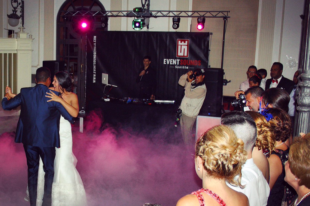Especializados en bodas. Ofrecemos servicios exclusivos en el sector. Contáctanos en eventsoundsevilla.com