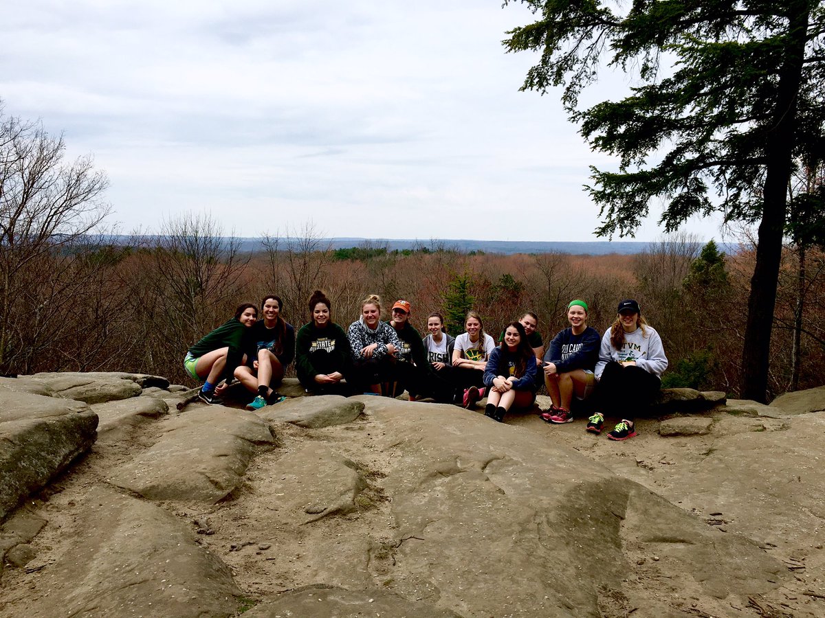 STVMGirlsLAX's tweet photo. Overlook at the Ledges. #CVNP #STVM 🌲🏞🐿 https://t.co/KAIzsCcEbi