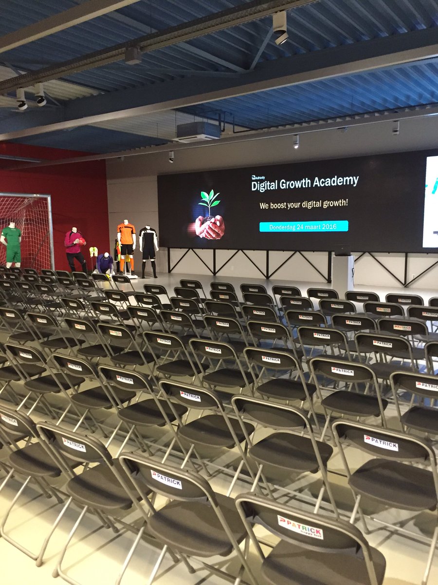 sanmeuleman's tweet photo. We zijn klaar voor onze eerste Digital Growth Academy#dga2016 https://t.co/JK6v0YHS16