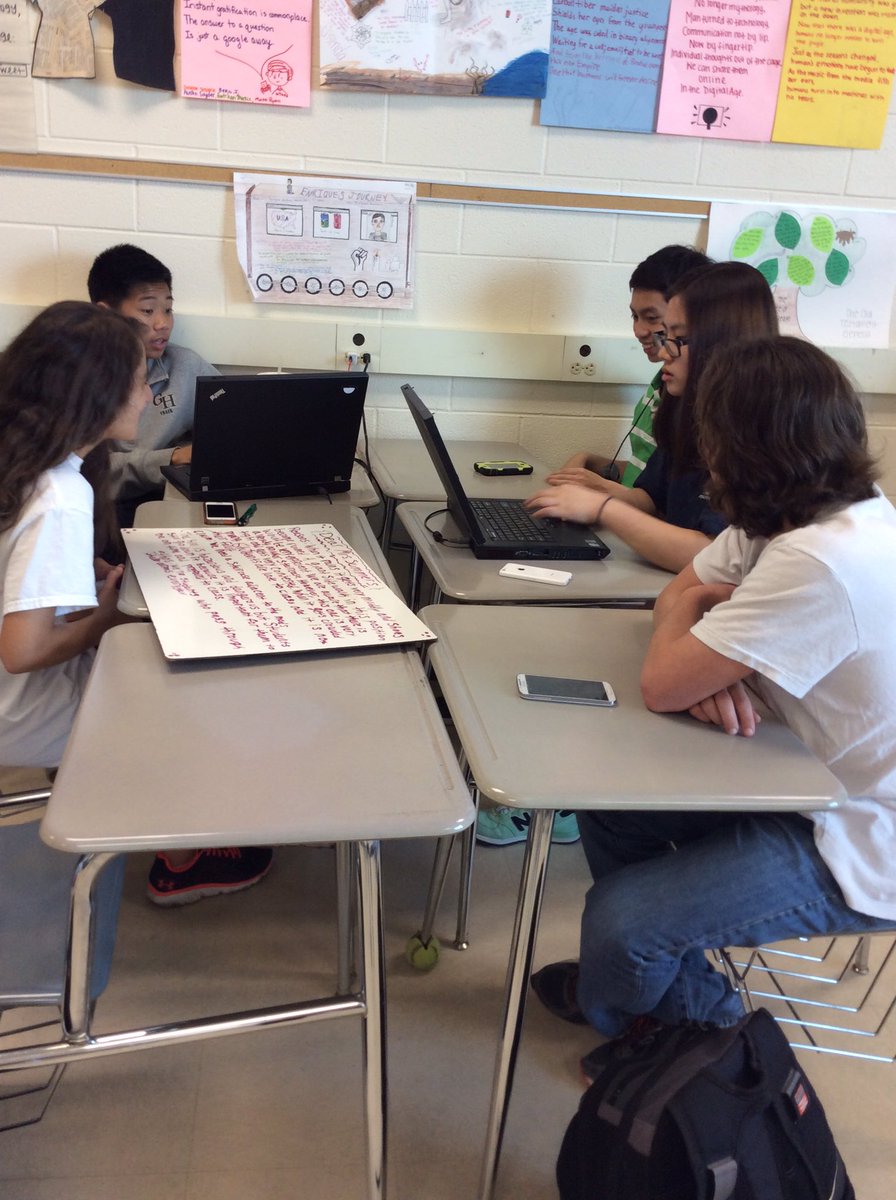MsMoakleyEng's tweet image. 4th pd #eng2 working hard on infrastructure upgrade recs for pedestrians @Green_Hope_High #desirelines #persuasion