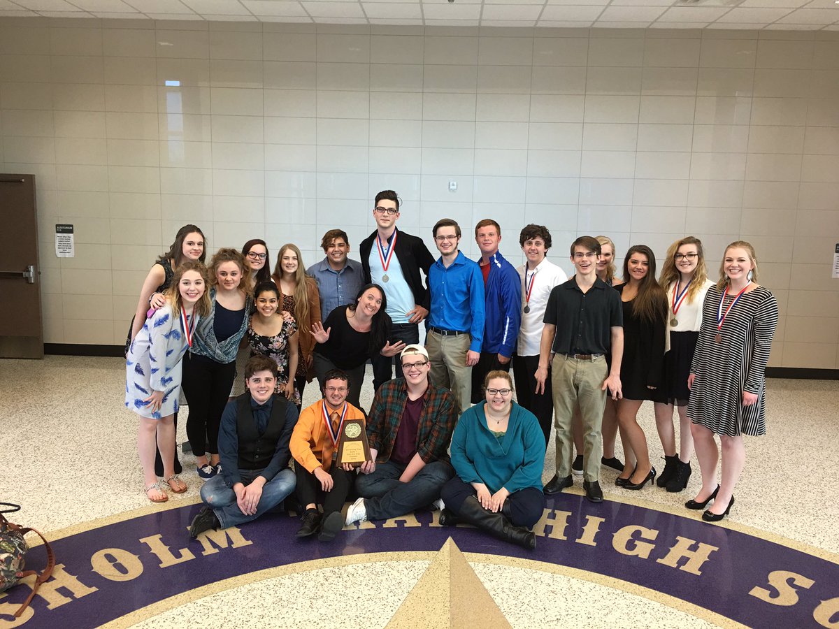 BrewerFineArts's tweet photo. Congrats to our UIL One Act Play for advancing to the next round of competition!!🎭🏆 https://t.co/GRk4lFaqYN