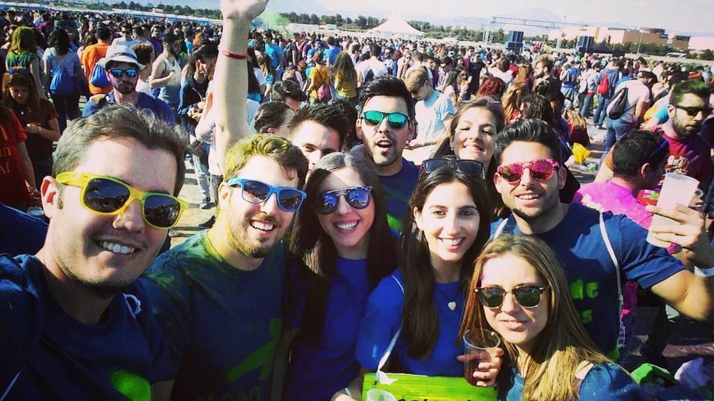 AmeriJimenezLuu's tweet photo. Paellas festival!!!!
#paellasua #paellasfestival #paellaslive #alicante #festival #fiesta #musica #colores #colegas… https://t.co/Lpc6CbOR7l