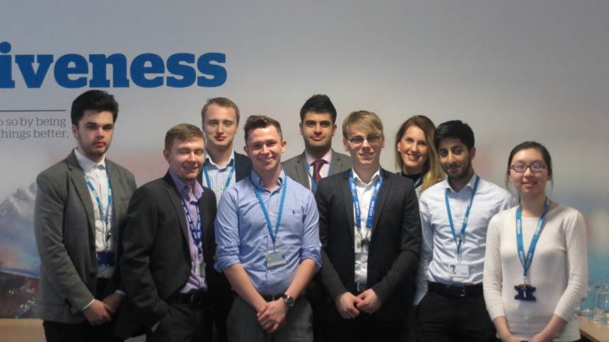 atosMike's tweet photo. Helping @atos team #AtosITCrowd with their #CommUnify project for the @Brathay Apprentice Challenge #BAC16 !! https://t.co/GxnizcHTwT