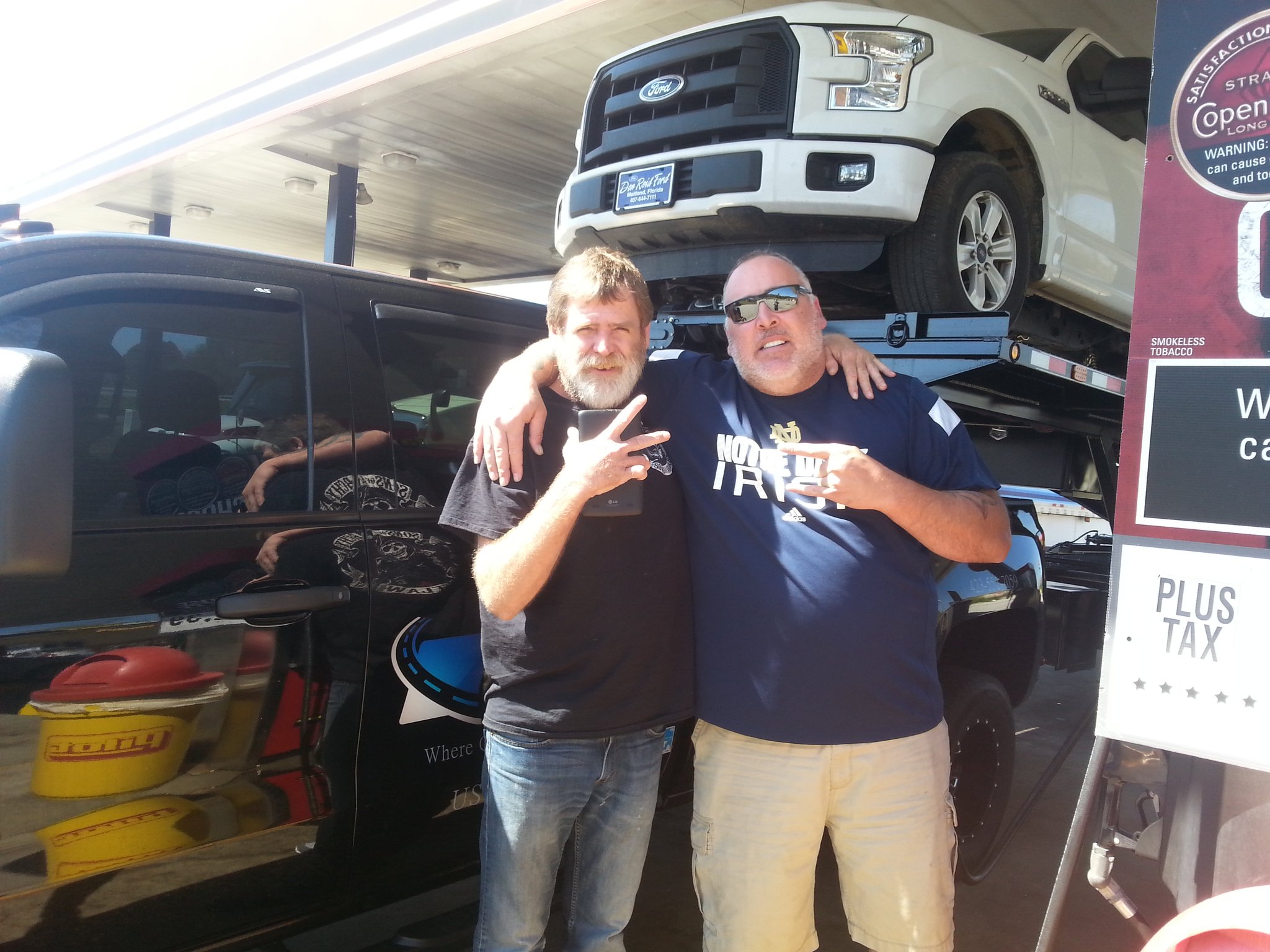tammysmith-on-twitter-met-this-big-guy-scott-jones-from-counts-customs-reality-show-counting-cars-https-t-co-scdfruijdx-twitter