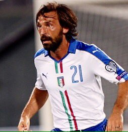 TheHeadtoHead's tweet photo. RT for Pirlo (in his prime)
LIKE for Busquets

#ItalySpain https://t.co/aLbbWKXIkE