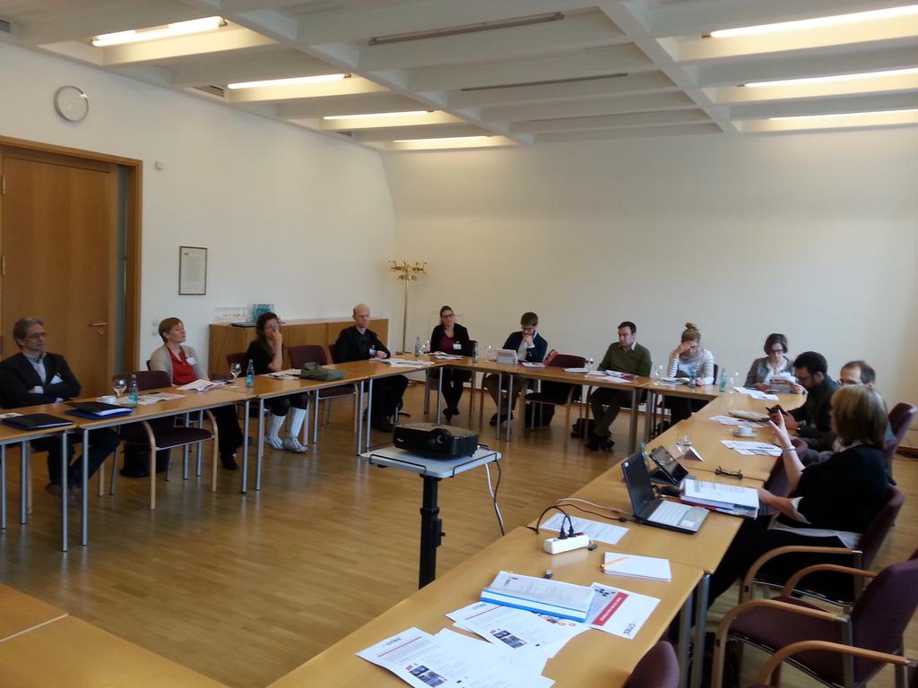 OPTICITIES's tweet photo. #EUROCITIES members get update on #OPTICITIES decision support tools at Műnster @Mobcities meeting #SCALINGMOBILITY https://t.co/pE7cpZe8zJ