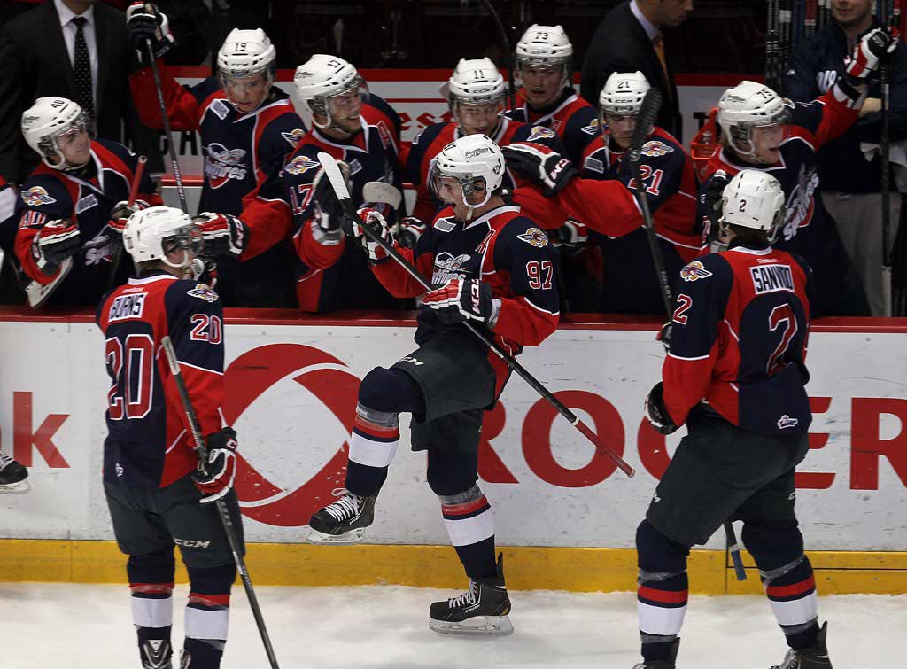 BradyVail's tweet photo. Good look to the boys at @SpitsHockey  as they head into playoffs tonight 🚨 https://t.co/7BpzoJIE0H