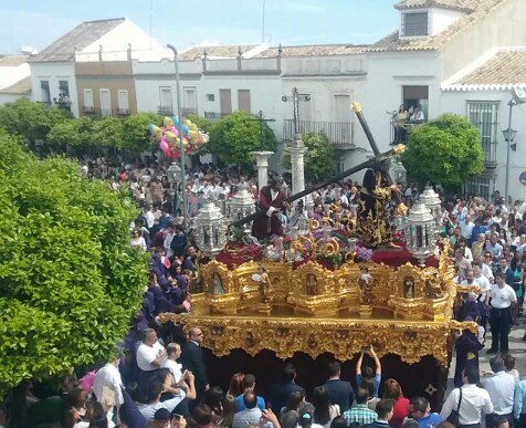 En la #Madruga del #ViernesSanto acompañaremos a Jesús Nazareno de La Puebla de Cazalla #Sevilla #SSanta16 #Bondad