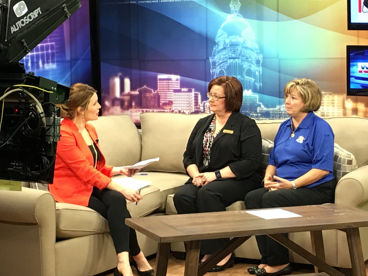 1776Bank's tweet photo. Did you see Cheri McNary this morning on @LifestylesWTVW? Make sure to check out Hoops for @HappyFeetHopCo! https://t.co/FMr3czmmZY
