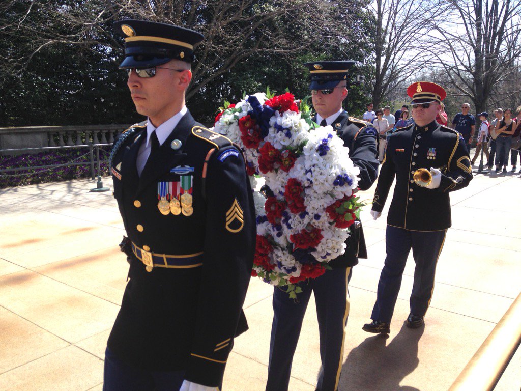 DavidGeurin's tweet photo. Thanks to Teters for supplying the beautiful wreath for the ceremony today! #BHSmatters #srtrip16 https://t.co/j1A11Ujs9k