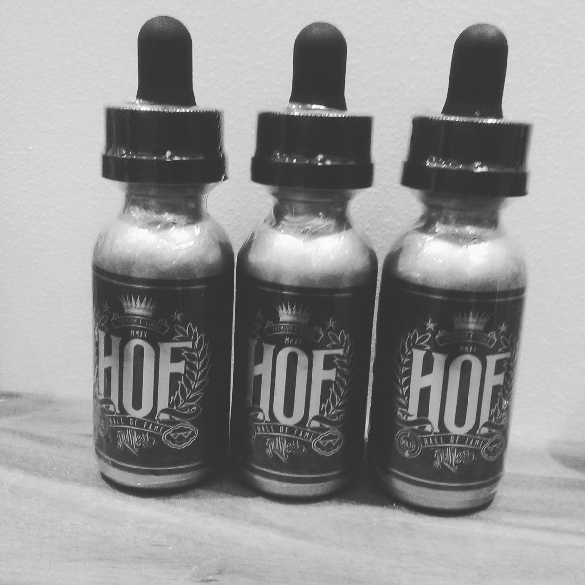 ecovapebar's tweet photo. Hall of fame eliquids in stock #HallOfFame  #ruthless #kiloeliquids #cosmicfog https://t.co/251aLNGoUR