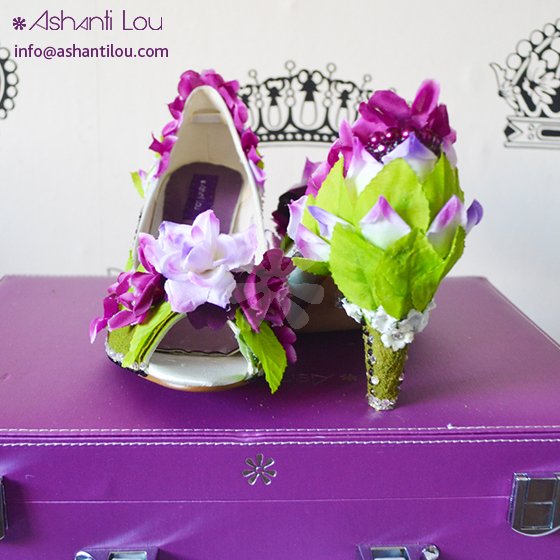 AshantiLou's tweet photo. Love connecting with new #artists and their #music. It fuels my #creativity 🎵🙌 
#Shoes #Heels https://t.co/WwE9LKGH1V