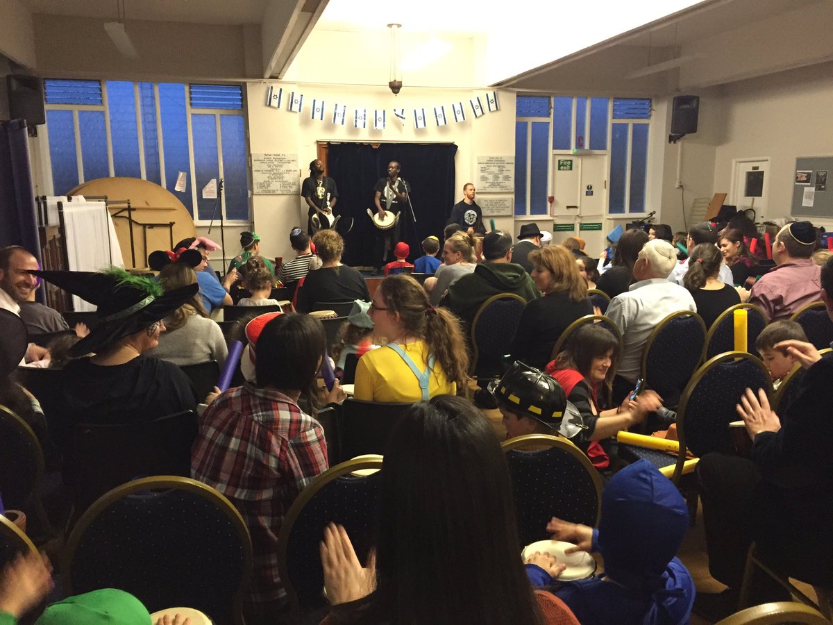 BESChair's tweet photo. Post seudah fun @BorehamwoodShul Thank you Simon Mitchell for another outstanding Purim https://t.co/RMl8nvuGSW