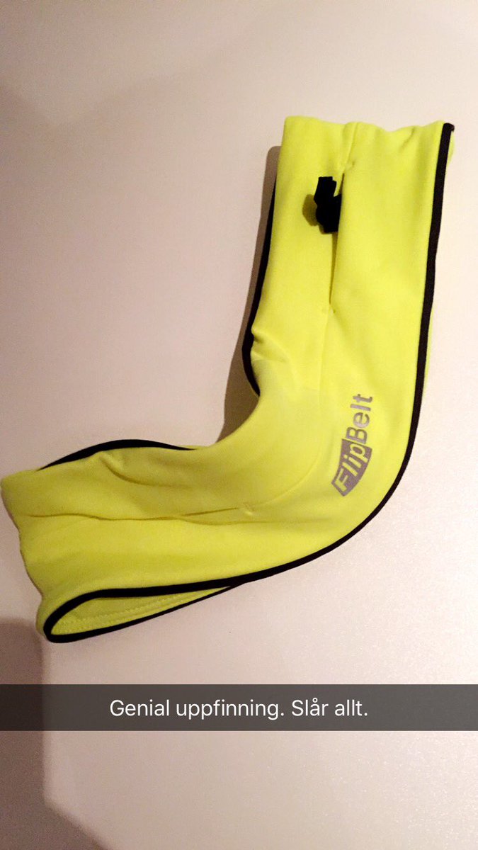 sanasilb's tweet photo. Måste lyfta #flipbelt som produkt. Genial! #swe_run #löpning https://t.co/7QB8ajozlQ