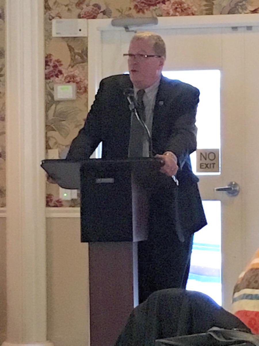 BridgePointeHC's tweet photo. Mayor Joe Yochum presenting to our Senior Executive Club!  #Vincennes #TeamBridgePointe @TrilogyLiving https://t.co/ASnZgqSCB7