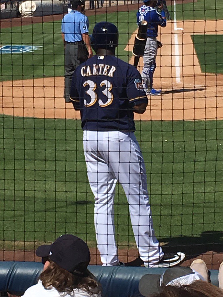 KristiJShepard's tweet photo. .@Brewers 1B Chris Carter w/#CactusCrew HR #2016MLB Iwanttobelieve @thexfiles https://t.co/cWy59QktHU