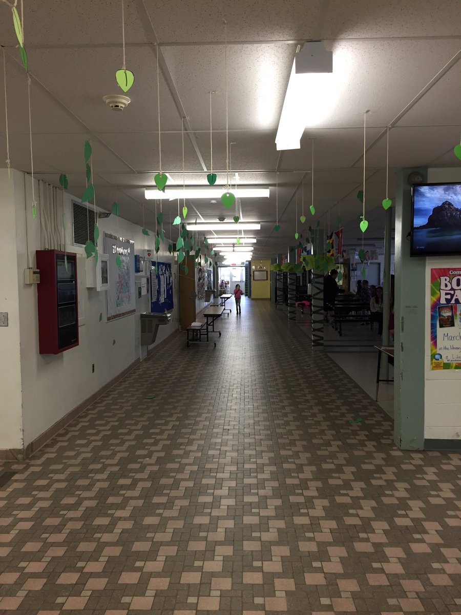 McDonough_CY's tweet photo. Literacy night is coming and were "Dreaming of summer" #makebetterhappen https://t.co/LHchIyV6hW