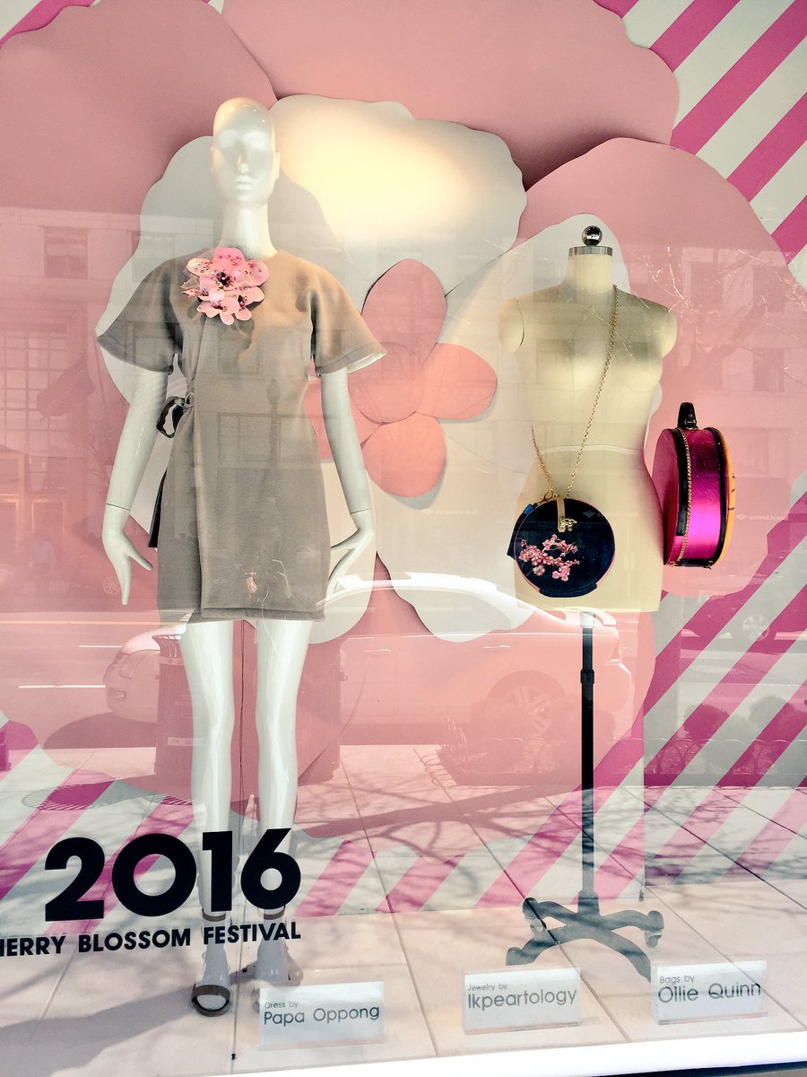 0ppong's tweet photo. πΈPapa Oppong x Macy's Cherry Blossom WindowπΈ
@Macys @DCFashionFdn Window on 13th Street is up in downtown D.C.π https://t.co/Vb7tDcuzJi
