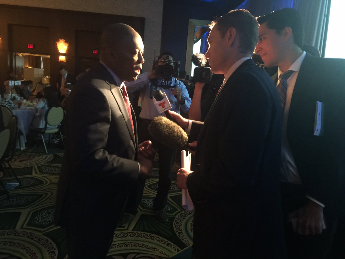 SylvesterTurner's tweet photo. Enjoyed attending @HispanicHouston luncheon today #houstonhispanic #hhcc. https://t.co/7my0d0ZydX