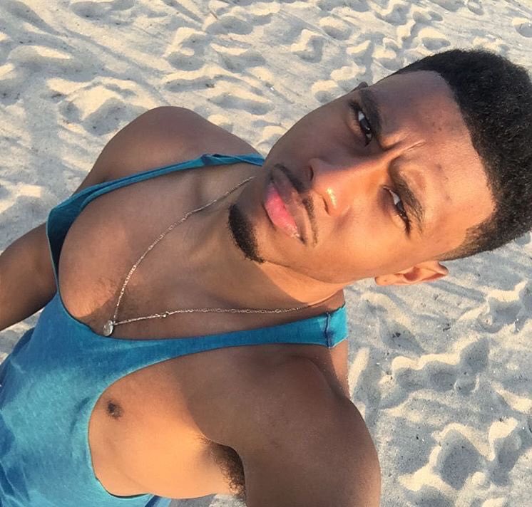 FineAssBlackMe2's tweet photo. #FABM https://t.co/hqYybsglGf