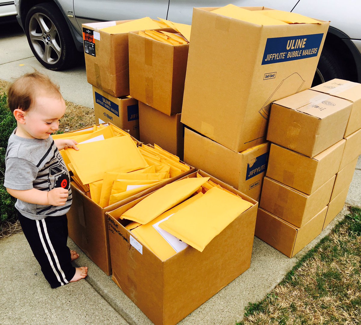 SavageJerky's tweet photo. Mason giving one final inspection before remaining Reaper pre-order and daily shipments head out! #lotsofjerky https://t.co/dlrg8a2JD2