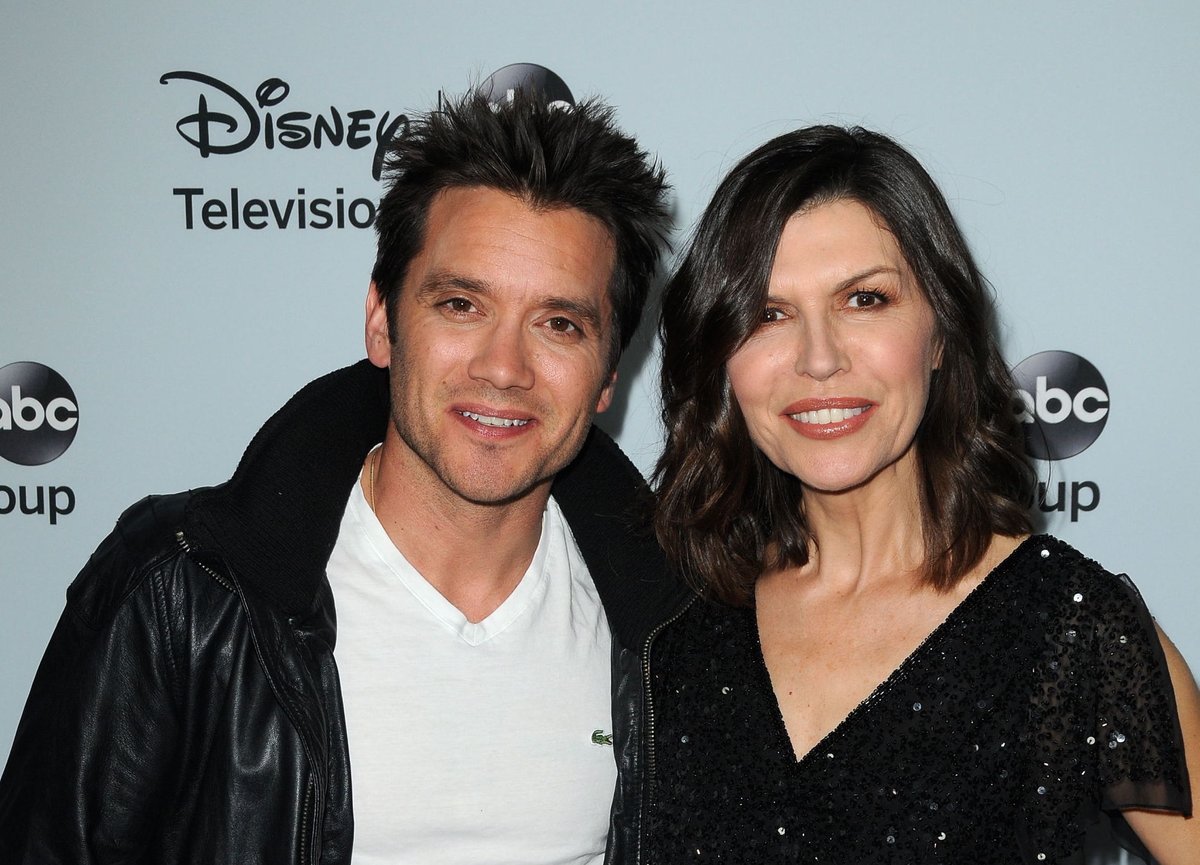 SoapsInDepthABC's tweet photo. CONGRATS to @GeneralHospital's Dominic Zamprogna &amp; @finolahughes! Full list of Emmy noms: https://t.co/lFFIp3gInS https://t.co/ZvrN84jNSA