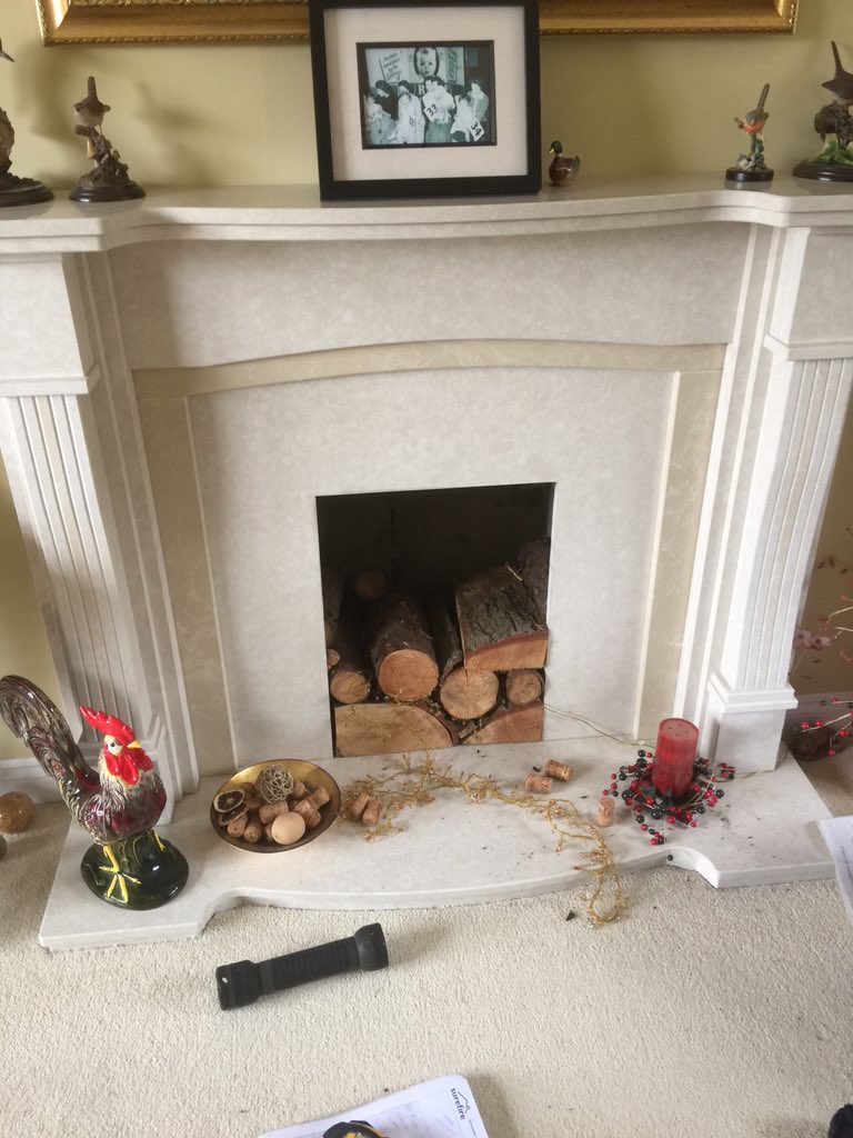 stovemedicltd's tweet photo. Another happy n warm customer. Amazing what 3 days hard graft can do. With @heating_medic https://t.co/BZxnTIHHuq