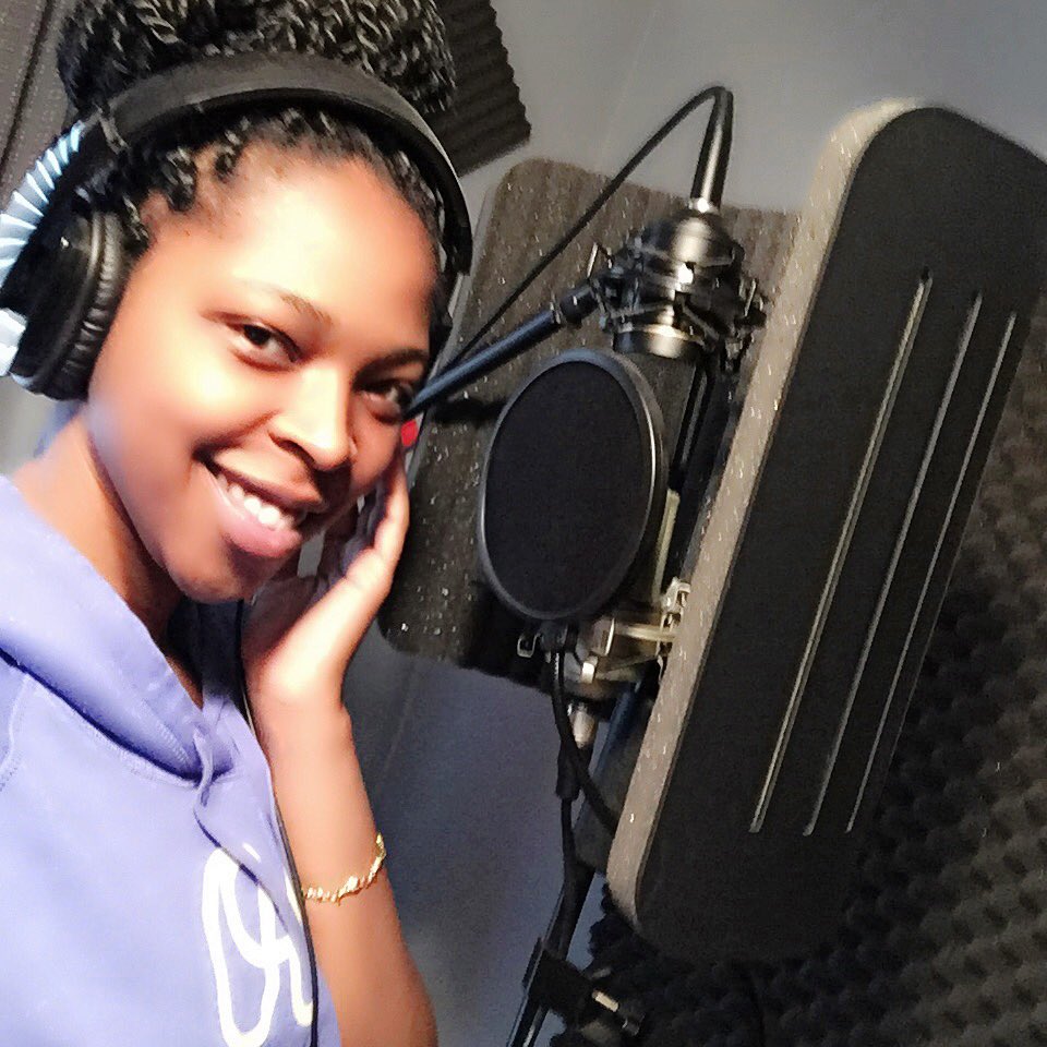 tenacitymodel's tweet photo. Sitting in the Studio trying to get this right! #tenacitymodel #media#Imadifferenttypeofmodel #imnotjustontherunway https://t.co/vyY89NCx13