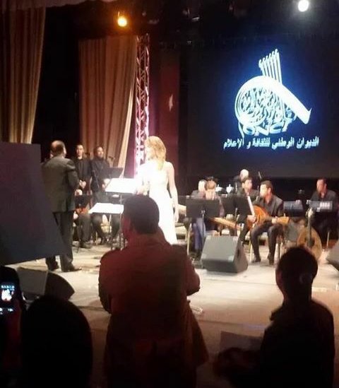 imanbenlachhab's tweet photo. #Concert_SouhilainAlger
سهيلة على المسرح
#souhilaBenlachhab
#ihabAmir https://t.co/YJKGWwQDXg