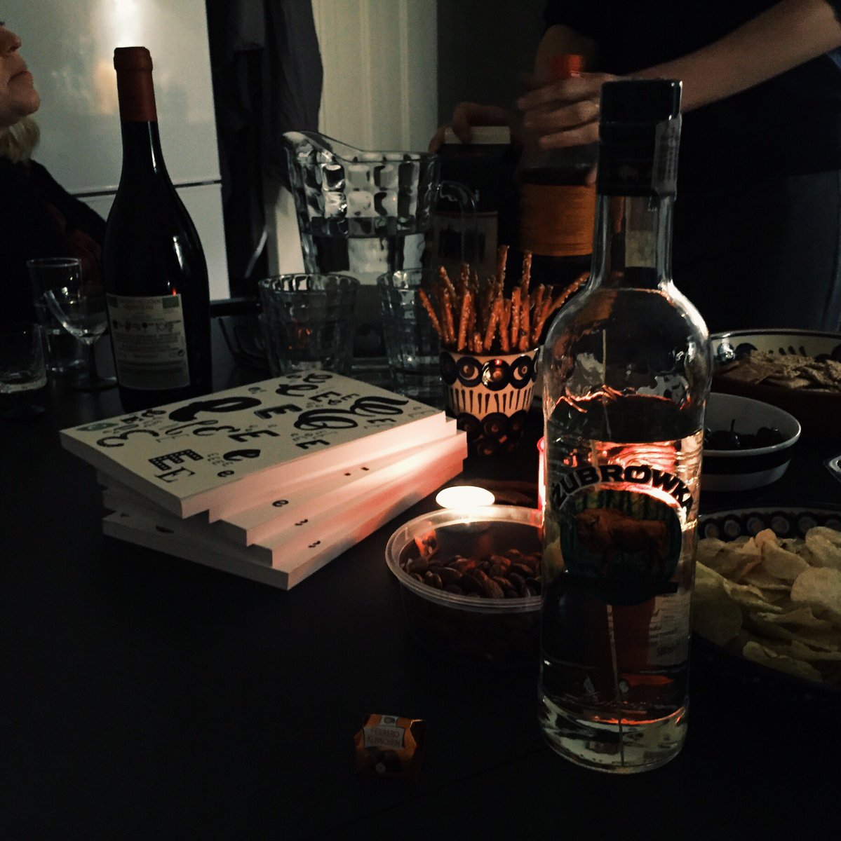 eBookCamp's tweet photo. Wodka. #aufdieliebe und ein bisschen auch aufs #ebookcamp langsam geht's wieder los mit den Planungen. https://t.co/iCDAVNh1d7