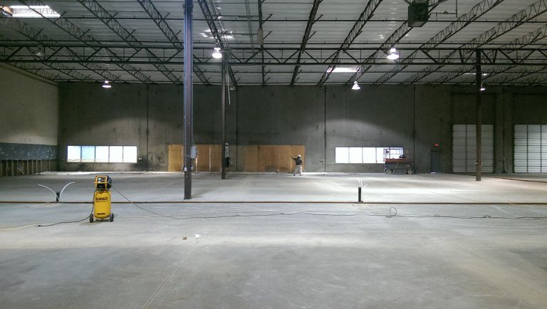 SmithCompPaint's tweet photo. What are the reasons and benefits of painting the walls of a warehouse https://t.co/9OM0LZ7wTy https://t.co/ddEbdEeK5t