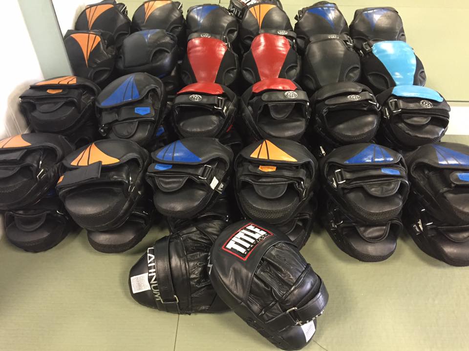 KickFitCt's tweet photo. Mitt Class is TONIGHT - 7:30!! If you signed up, get ready to sweat and have a ton of fun #kickfit #fitness https://t.co/VEnB1vy4g3