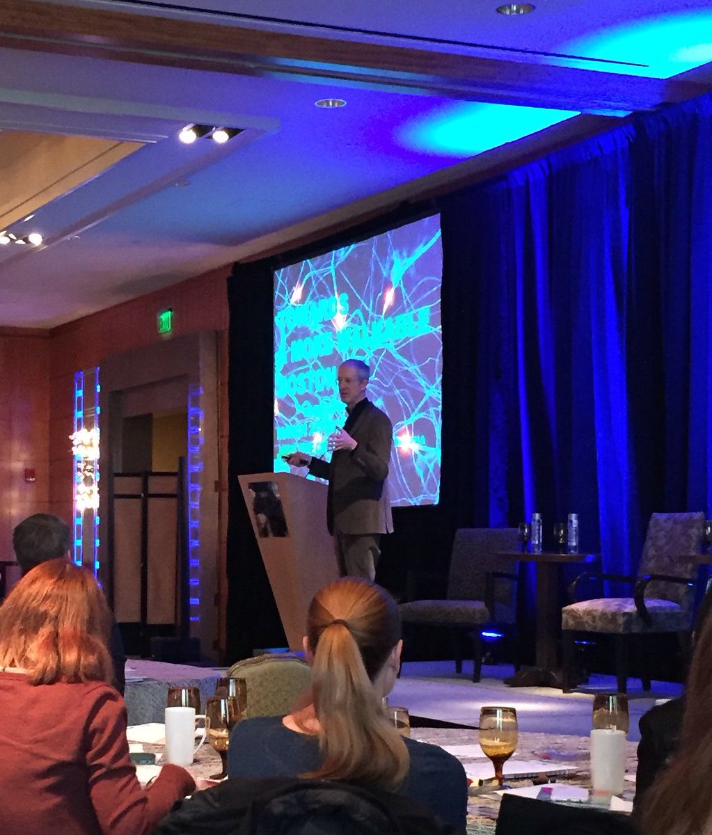 berkie1's tweet image. Thank you to @JeffSpeckAICP for battling the cold to drop his #walkable knowledge on Boston. @LINKsmarter