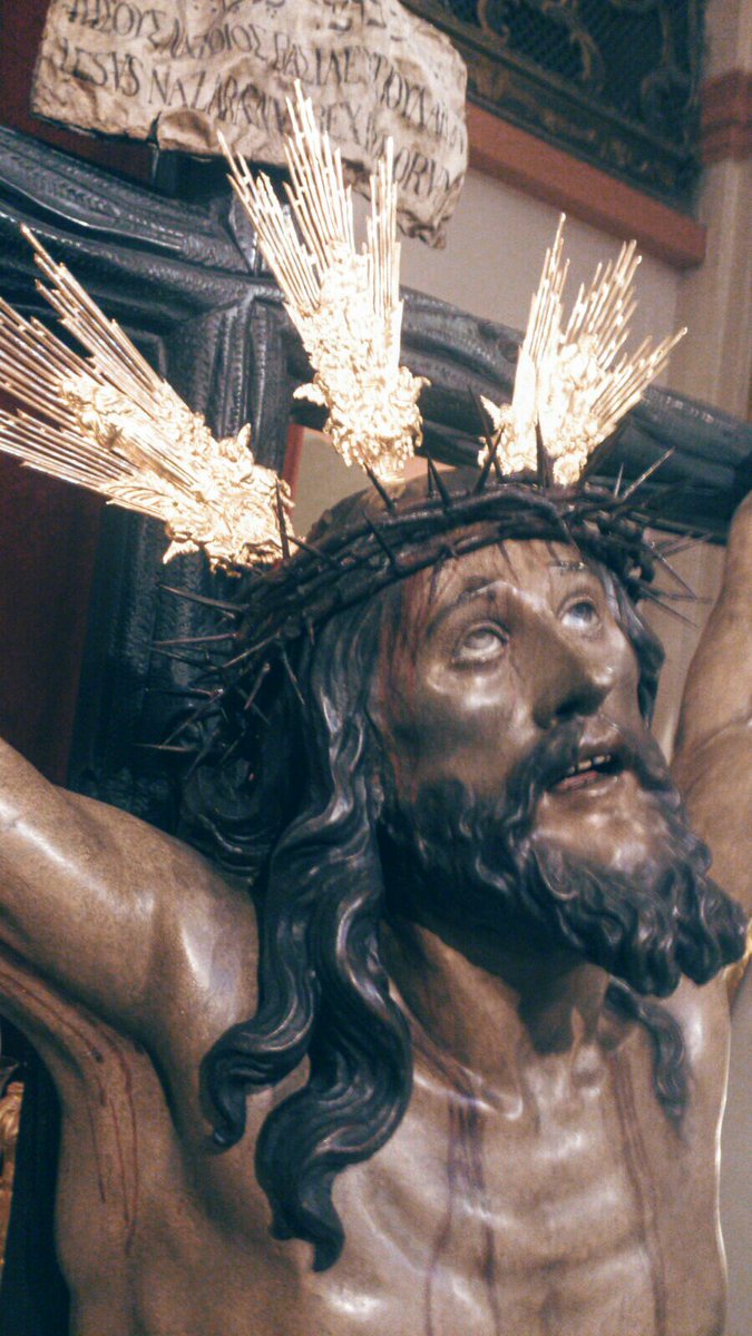 El Cachorro lucirá potencias y corona de espinas este Viernes Santo. #SSantaSevilla16 #SSanta16 #TDSCofrade
