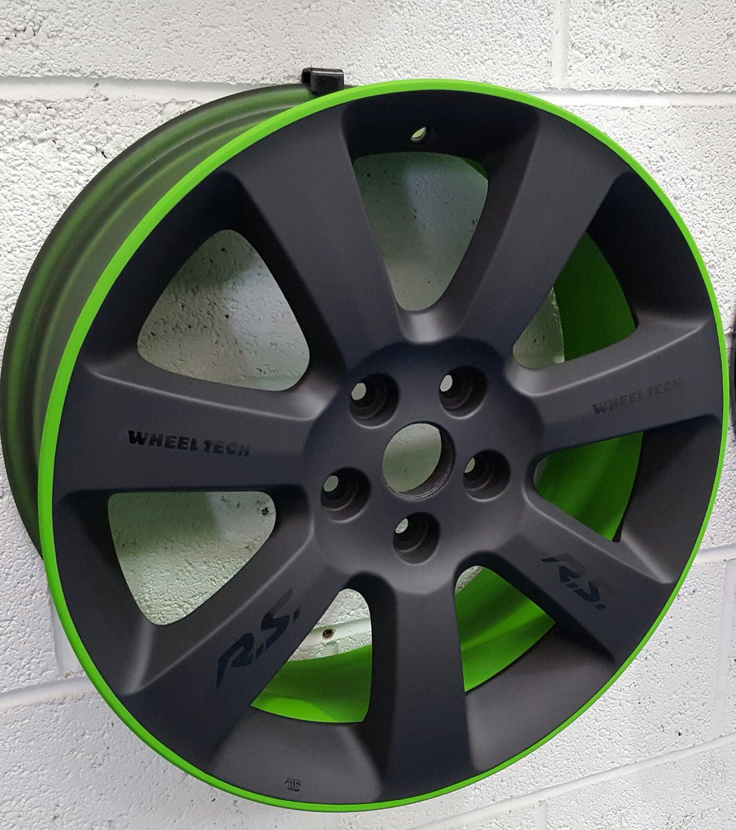 Gillian Innes tweet media