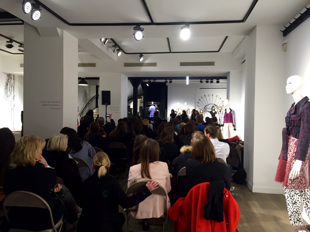 Majdanyc's tweet photo. Conférence #Luxe #Digital chez #Cofrad https://t.co/eLrGLSl0vL