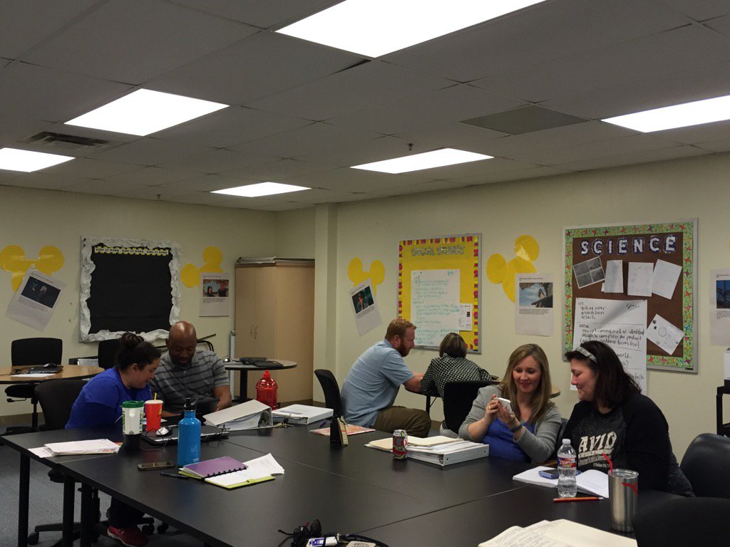 sscherney's tweet photo. #vivnation teachers following the lead of their Perry colleagues- Watch Wednesdays are a go to improve instruction! https://t.co/p69DnaKvVy