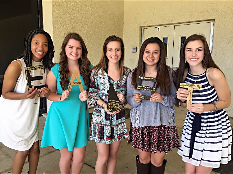 PESHCheer's tweet photo. Congratulations to the 2016-2017 Plano East Cheer Captains 🎀 @EastCheer https://t.co/AkKukyW62f