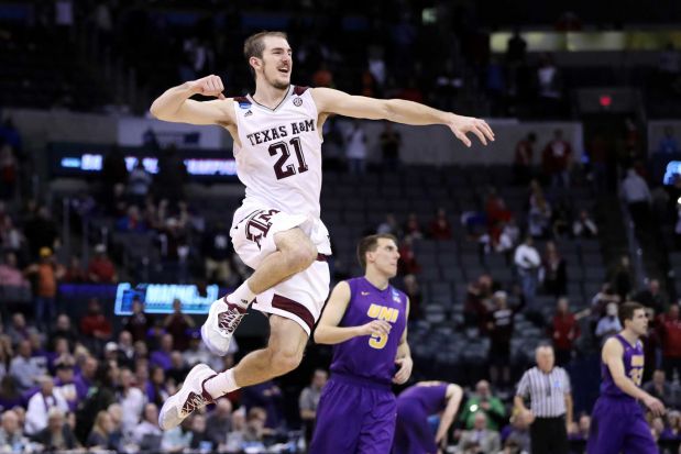 ringitbyipro's tweet photo. McGary Award?–Alex Caruso, TX A&amp;M, favorite if he can take assertive role in offense during #FinalFour to snag this. https://t.co/5efBahf8MM