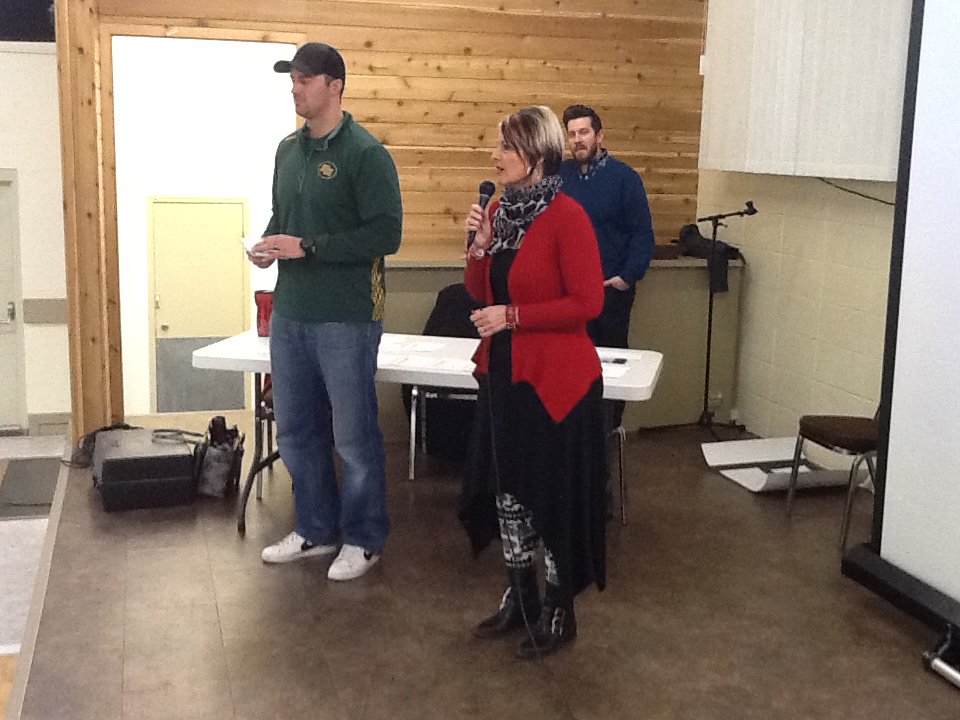 TwylaBadry's tweet photo. Thanks so much to our Mustang Ring judges @kstridegoudie @travdmc @grantshaw11! #EdmontonEsks #psd70 #muirlake https://t.co/L1PkL0EtCT
