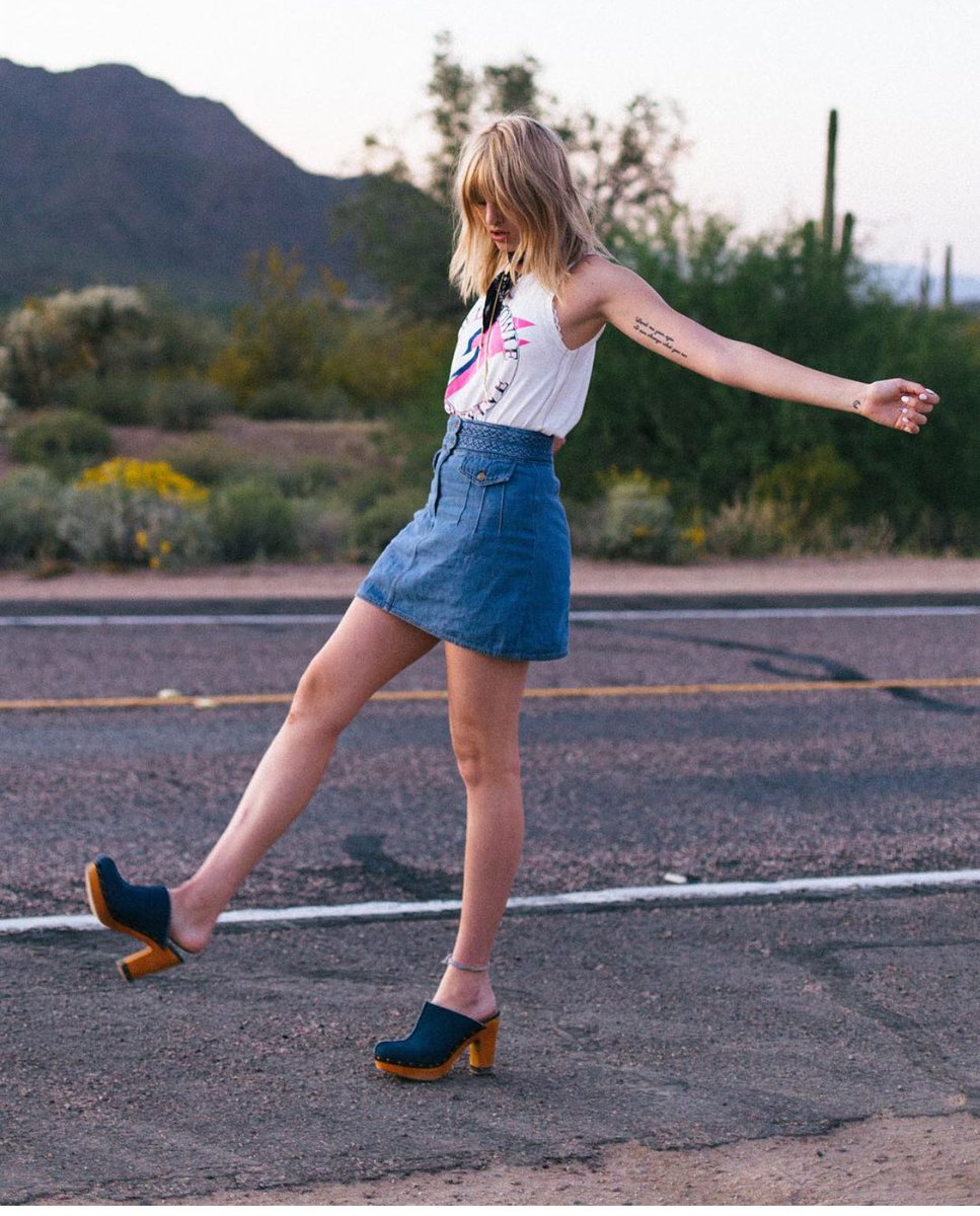 farylrobin's tweet photo. Everyday is a winding road, I get a little bit closer 🛣 #farylrobin #farylrobinxfreepeople ❤️ @maryn_noelle https://t.co/dWP5feuJsE
