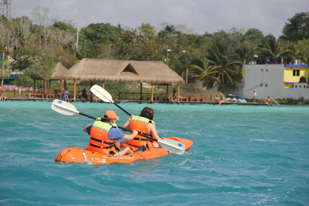 Estas vacaciones de Semana Santa tienes que conocer #Bacalar #PuebloMágico de #QRoo <a href="/betoborge/">R</a> <a href="/SECTUR_mx/">SECTUR México</a>