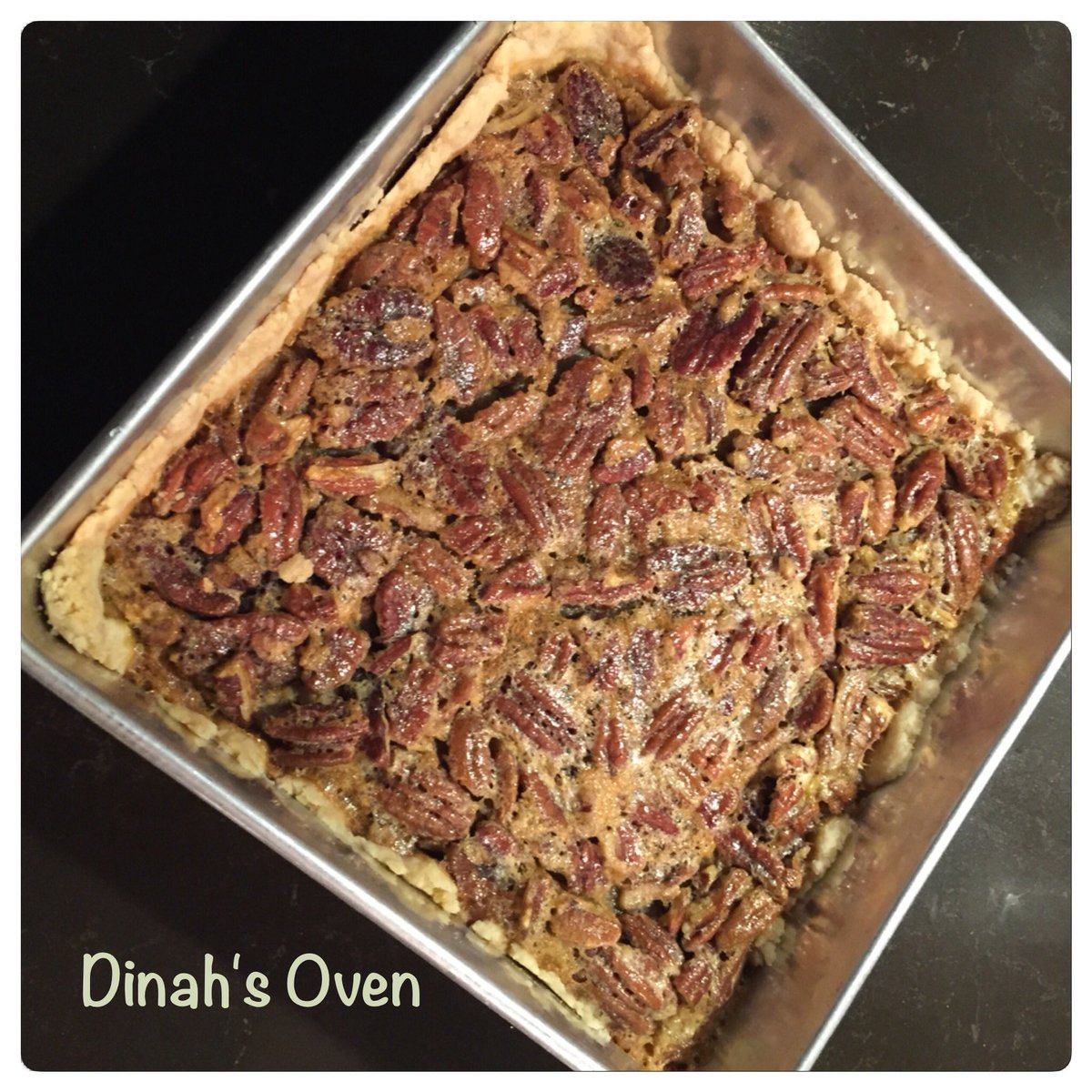 dinahsoven's tweet photo. Pecan pie squares #cmon #pecans #bars #yum https://t.co/Sgvlb5nZuQ