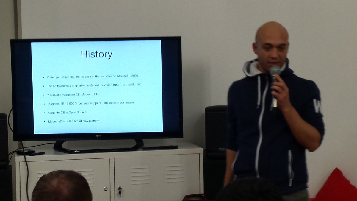 ste8's tweet photo. Si passa ora a Magento con @omarhandouk #devecomm #devmarche https://t.co/ETvOOfrU0S