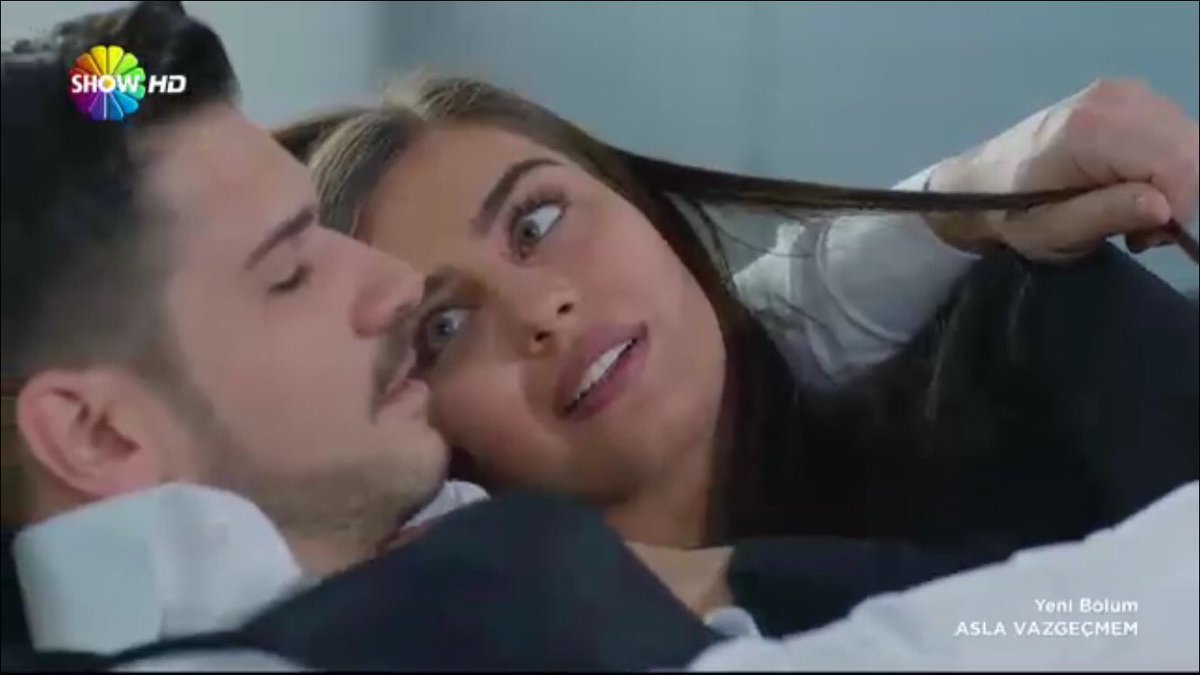 ezgikara222's tweet photo. #özleyince 👇🏼 #AslaVazgeçmem 💫❤️ https://t.co/SBTtNApyF0